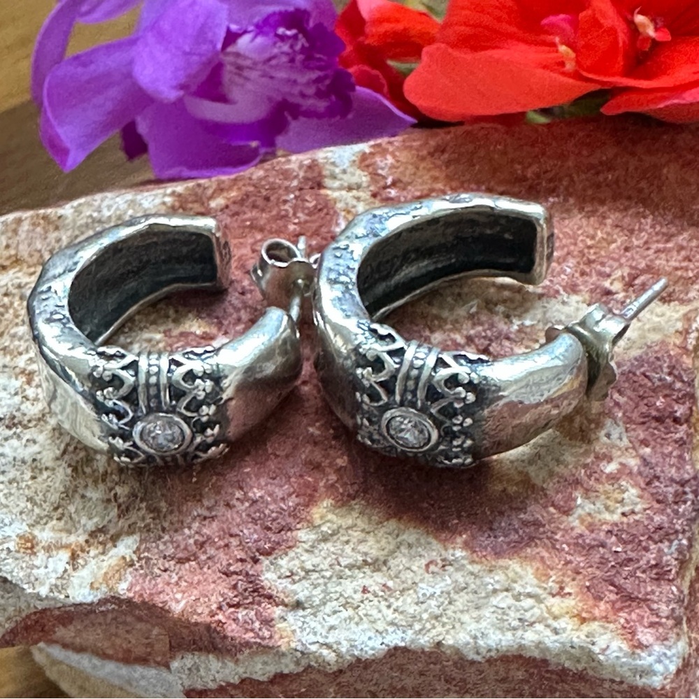 Elegant vintage sterling Silver 925 Hoop Earrings made in Israel